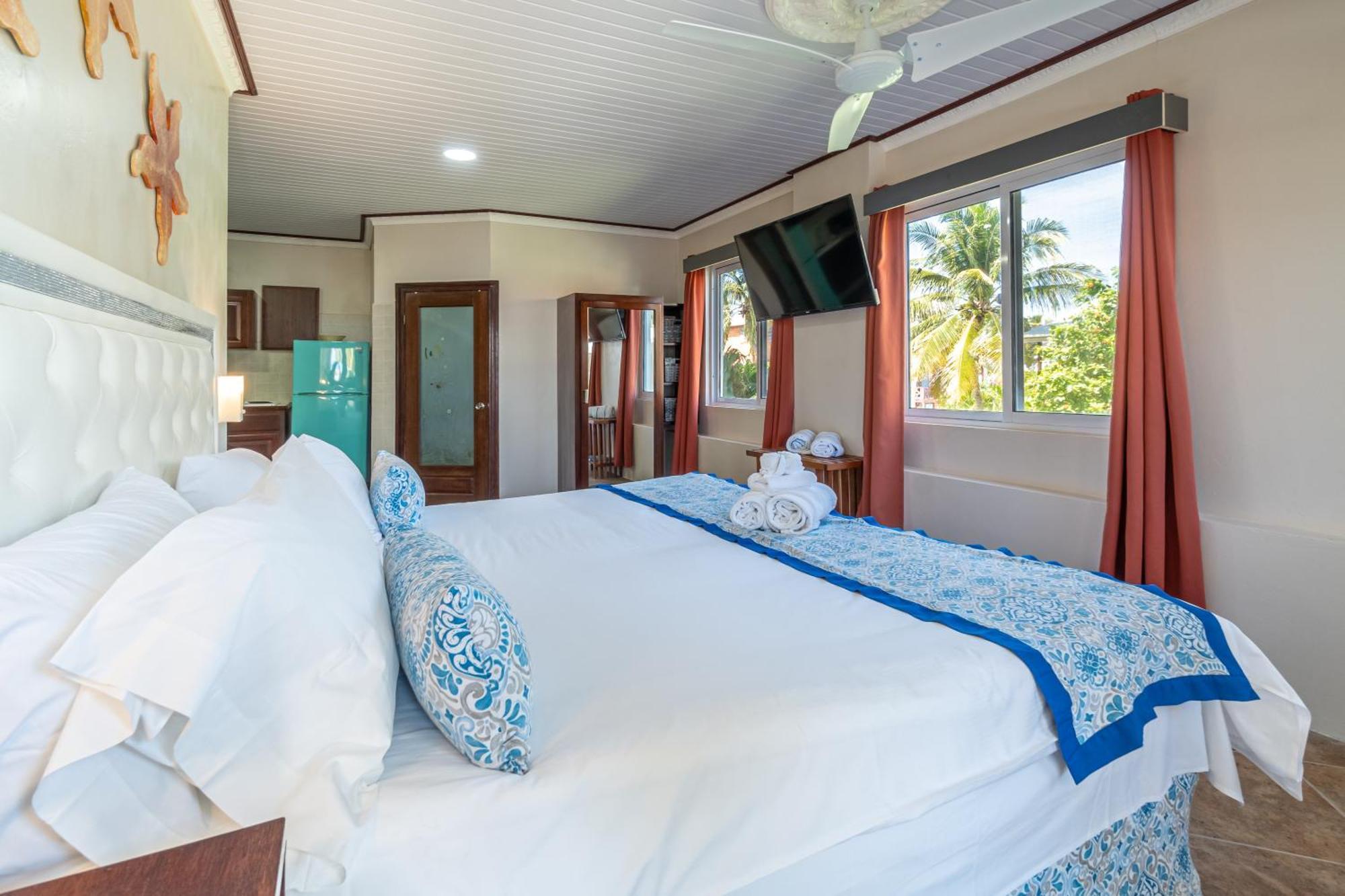 Island Magic Beach Resort Caye Caulker Esterno foto